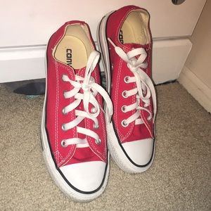Red converse🥾